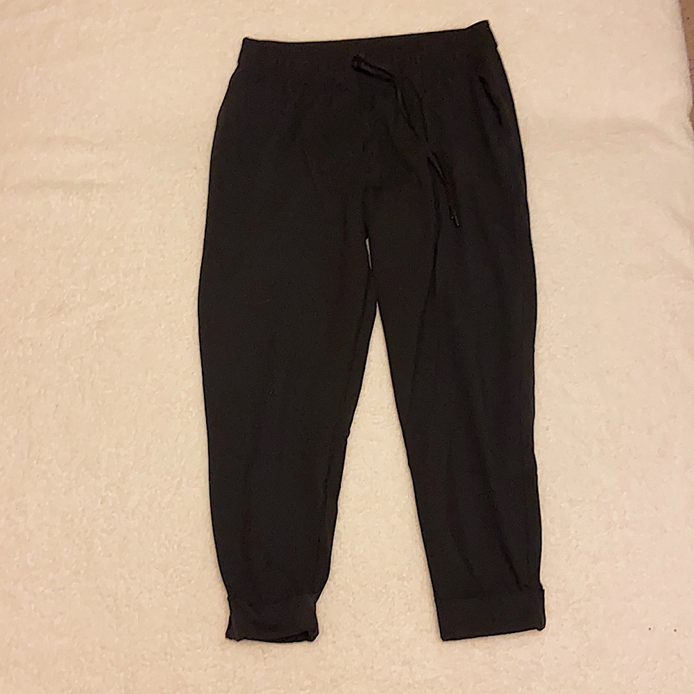 Lululemon Black Cuffed Ankle Pant